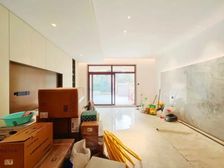 迎宾路3号联排别墅 装修花了四年多时间 一天未住 诚心出售