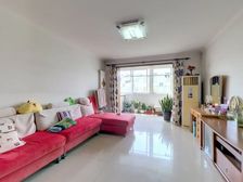 新安里 2室1厅 110.28平 朝南大客厅带阳台户型格局好