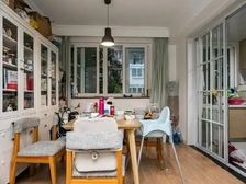 商品房小区精装两房,南北通全明户型。满五 急售