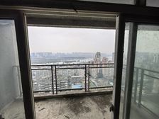 真实!新上!楼下是7小!上白塔!看江!只有一套!钥匙在手上!