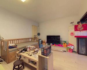 工体三里屯 幸福公寓带自家花园三居室诚意出售