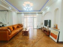 龙德悠彩郡 3室1厅 东南