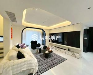 新上!法式精装,大套五,天府一街,出门逛水街,拎包入住