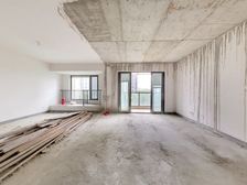 狮山原著 4室 142.24平 复试 中心位置 位置好 急售