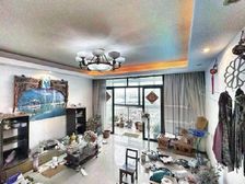 好房子上架,出门就是双轨 房东诚意出售,价格都可沟通送车位