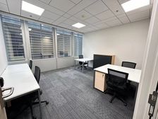 业主直租!陆家嘴金茂大厦 18人间 水电网物业全包可短租