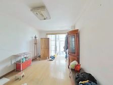 豪横大院子,南北直通,采光全天有,满五年看房方便