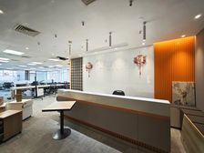 娄山关仙霞古北,楼下双银行,正对电梯户型方正,随时看