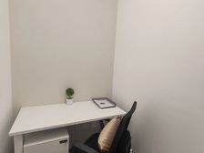 长风公园普陀长风雷格斯直租 1人间私人办公室 户型方正