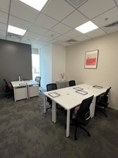 普陀长风可短租 雷格斯直租无费!外侧5人间 长风公园地铁口