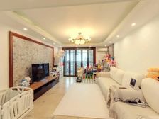 恋日绿岛 3室2厅 116.75平一层带yuan 随时看房