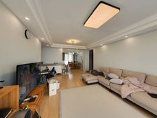 新港名城花园 3室 148.18平 正气3房 精装修 诚售