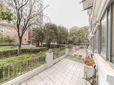 被鸟语花香包围的房子花园生活,20多平大院 子,看房便利!