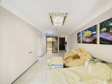 近地铁 次新房 电梯房 满二 精装可拎包入住 正南朝向