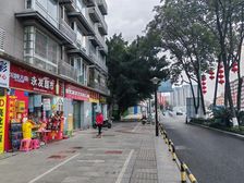 火车站近家带店临街120平1楼带租约出售118万