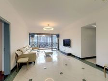 凯旋新世界枫丹丽舍 精装3+1房户型,望小蛮腰