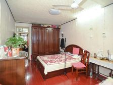 普陀曹杨杏园南北两房一厅 满五简装中层住宅 诚售