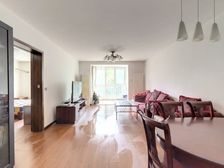 小区中间位置四居室,中间楼层,户型方正,满五唯一