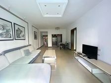 东华花园 中间楼层采光好 有电梯 方便随时可看 近地铁