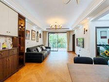 (必卖好房)带超大露台 装修新颖 出价就卖!