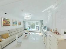 长阳篱笆房地铁奥特莱斯 万科长阳天地长悦路5号院 三居室明卫