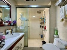 静安电梯复式,实得两百多平,静谧位置精装拎包入住,业主急售!