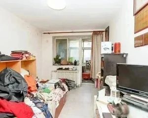 地铁8号线和义站 和义西里底层1居 2009年建成 房龄新