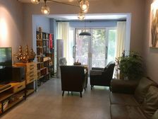 大露台,精装修,环境好,近地铁,可刀。