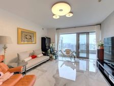 誉峰 204.91平高层东南向 全新装修 诚意出售