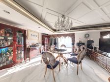 业主急卖 送车位 205平4居 西南向精装修 方便看房