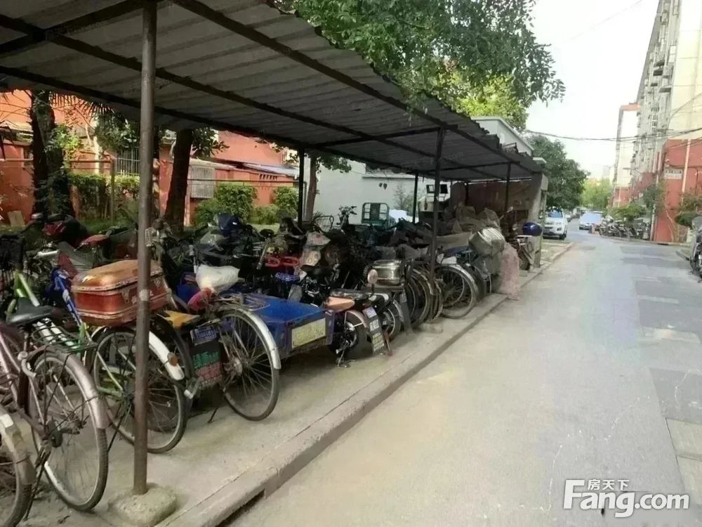 小区相关图