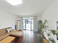 徐家汇内环内!房东买好急售!小区单价最D的一套!小区中心位置