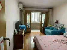 金平小区,南北两房,中间楼层,满五 ,居家装修,看房方便。