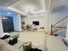 品质万科 联排别墅 送带阁楼 带双车位 使用面积400平