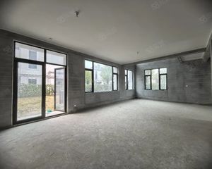 边套排屋,一套性价比超高,挂价1280万,价格好谈