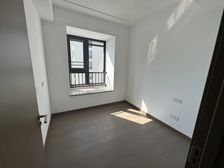 业主亏本急售,随时看房,大名城新小区,4房2卫,诚心卖