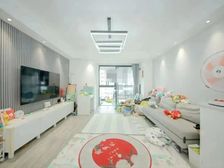 出国急售,小区中心位置,豪装大两房,高楼层采光好