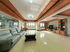 景湾商 住楼 4室2厅 121.18平