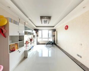 富力尚悦居南向精装两居 满五 总价338万