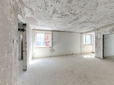 东中公寓 4室2厅 225.91平