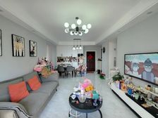 此房满2,三开间朝南,看房方便,无遮挡!