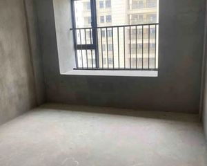 滕上花开3室2厅2卫 正南 楼层好 满二年