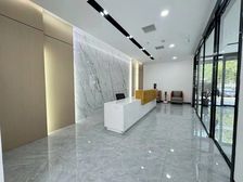 经海路站口嘉捷BDA企业汇一层480平整层 办公室5工位30