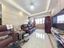 虹南小区,准电梯房,南北三房,婚房装修,置换急售,采光好。