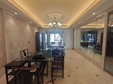 凯旋1号 4房2厅580万