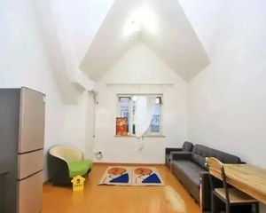 长阳原香小镇三居带2阳光屋小区中心带入户阳台