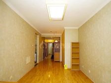 金地朗悦沁园 总高6层 3层电梯3居 有钥匙随时看房 物业好