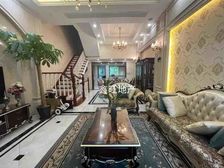 送地下室60平米 南进门 南北双花园 中介费只收 3000