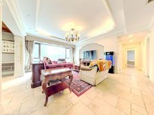 中海城南一号一期 4室2厅 南北朝向 美式风格 价格可谈