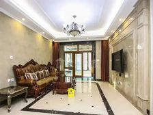 世茂维拉 近地铁 电梯房 环境好 位置佳 交通方便